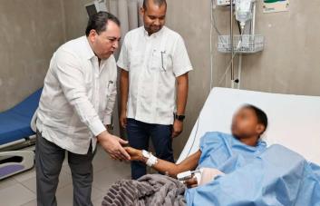 Médicos salvan mano cercenada a adolescente de San Pedro de Macorís