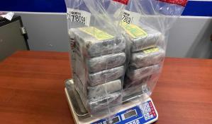 Apresan a cinco hombres con paquetes de droga en Santiago