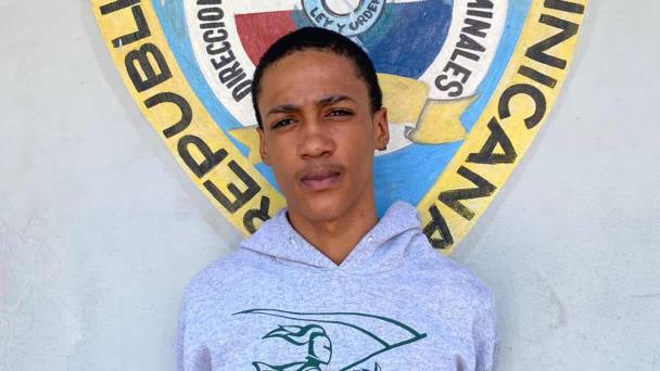 Se entrega Manguito, acusado de cercenar mano a estudiante en San Pedro de Macorís