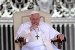 El papa se sometió a fisioterapia respiratoria y rezó el ángelus en la capilla privada El papa se sometió a fisioterapia respiratoria y rezó el ángelus en la capilla privada
