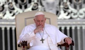 El papa no celebrará el ángelus y estará hospitalizado al menos la próxima semana