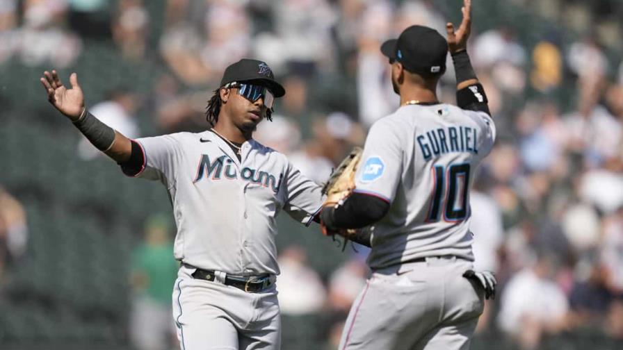 Segura y los Marlins remontan en la 9na entrada para vencer 5-1 a Medias Blancas