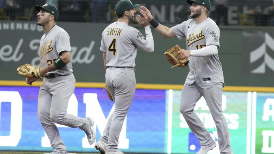 Atléticos completan su primera barrida con triunfo sobre Cerveceros