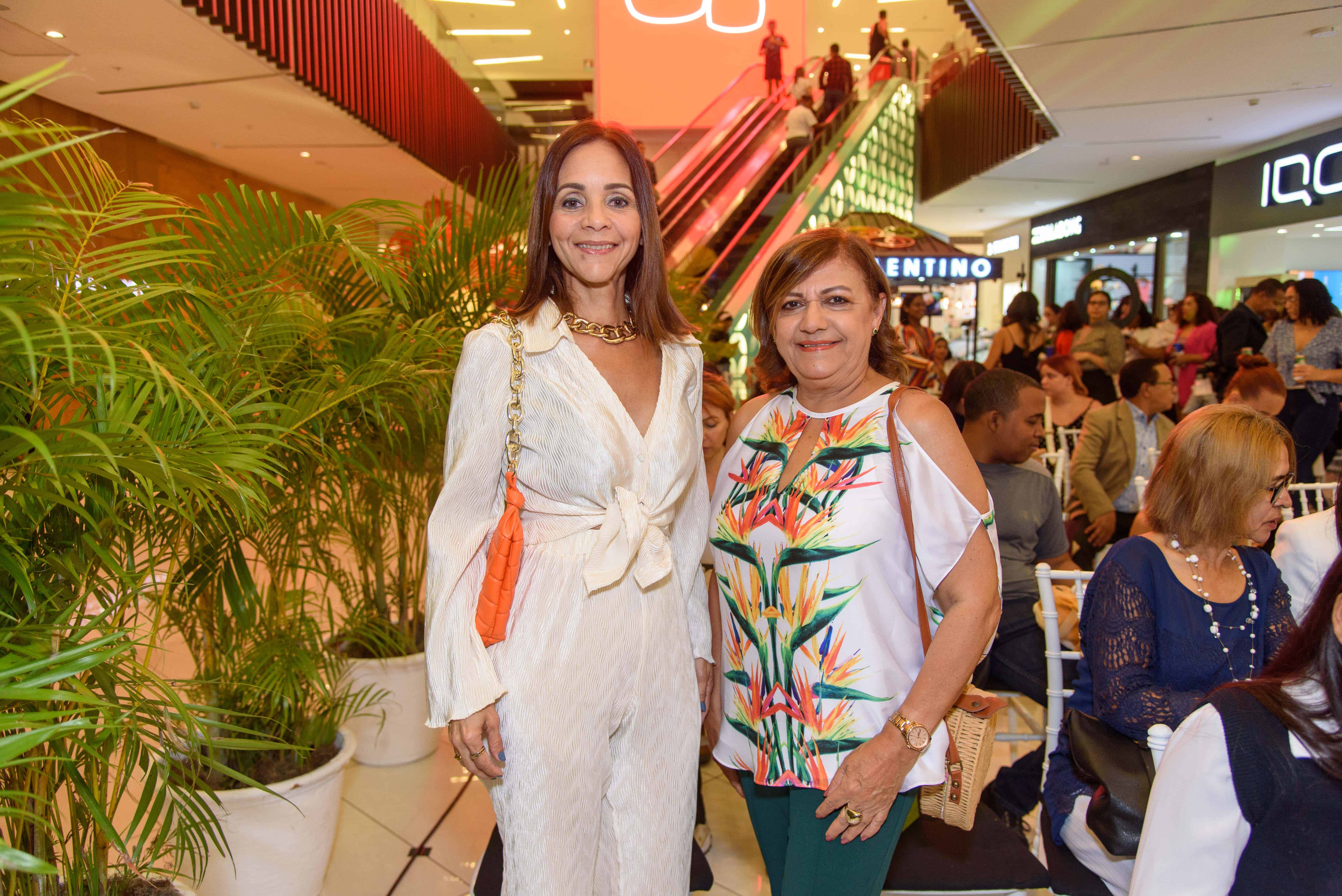 Claudine Nova y Mayra Bruno. 