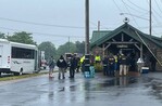 Bote con 36 personas naufraga en cueva en Lockport, estado de Nueva York Bote con 36 personas naufraga en cueva en Lockport, estado de Nueva York