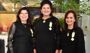 Nunciatura entrega condecoración a damas dominicanas con “La Cruz de la Iglesia y el Papa”