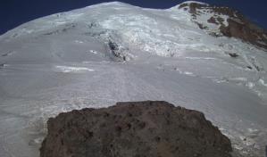 Montaña conocida por extremos climáticos registra su junio con más nieve