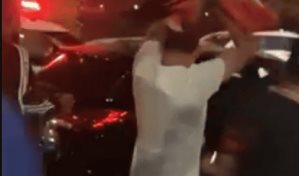 Detienen a un dominicano que golpeó a un policía con una silla en Nueva York