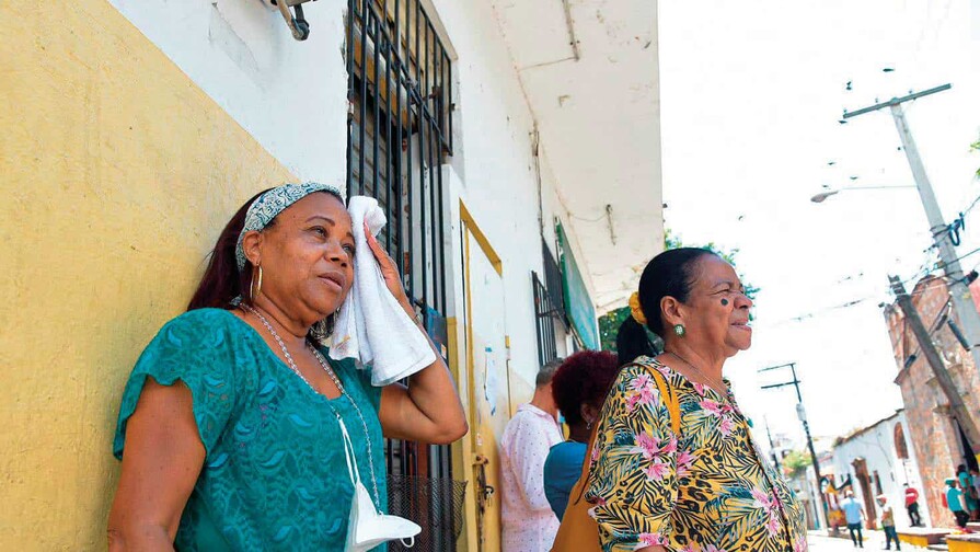 Polvo del Sahara mantendr&aacute; ambiente caluroso; vaguada provocar&aacute; aguaceros en varias provincias