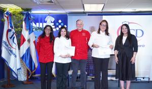Reconocen chefs dominicanas en industria de catering y banquetes del país