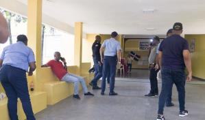 Agentes acudieron a escuela República de Panamá para investigar muerte de niño por golpes de sus compañeros