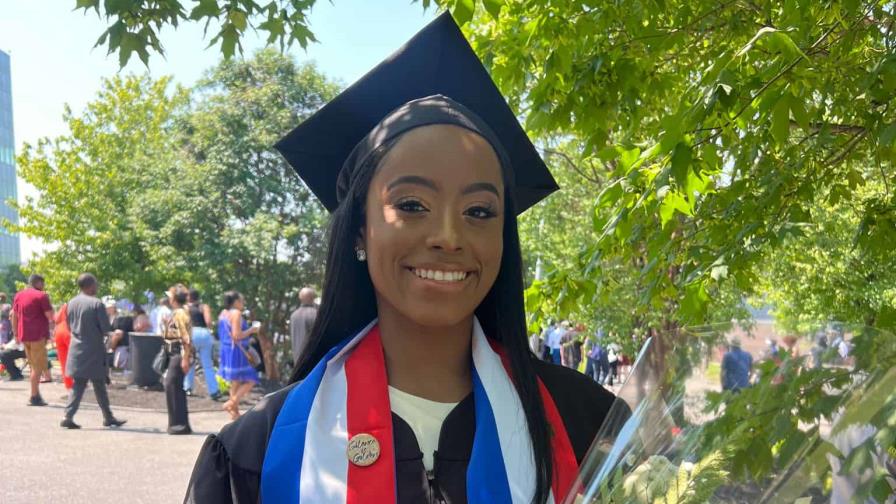 Tenismesista Yasiris Ortiz se gradúa “cum laude” en Nueva York