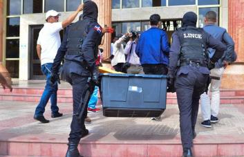 Vinculan a miembros de organismos de investigación a redes de Operación Halcón IV
