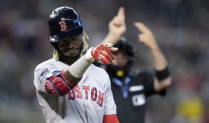 Raimel Tapia llega a un acuerdo por una temporada con los Cerveceros