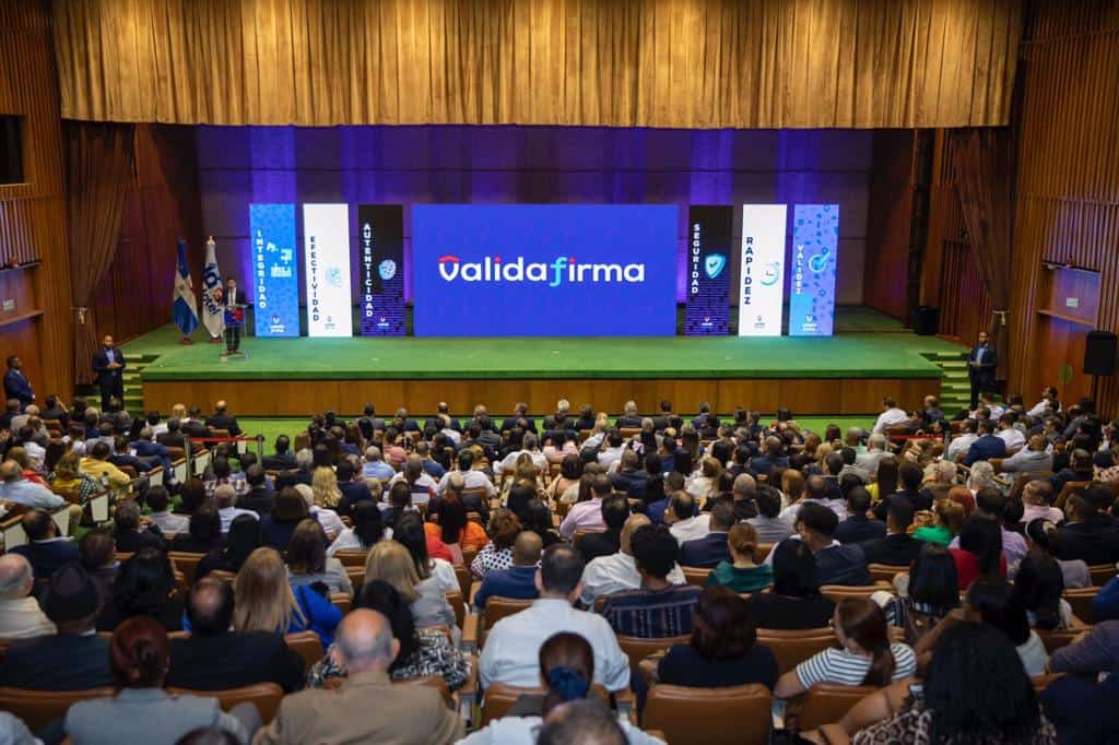 Lanzamiento de Validafirma.