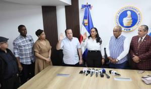 PRM juramenta a vicealcaldesa de Castañuelas que era del PLD