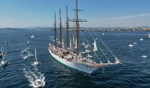 El buque escuela Juan Sebastián Elcano atraca en la costa de Nueva York