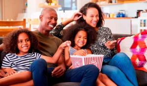 Cine en casa: películas clásicas para disfrutar en vacaciones con los niños