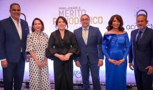 Acroarte reconoce a diez personalidades en el Premio al Mérito Periodístico 2023