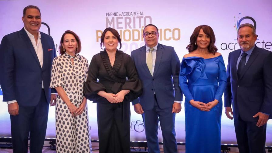 Acroarte reconoce a diez personalidades en el Premio al Mérito Periodístico 2023