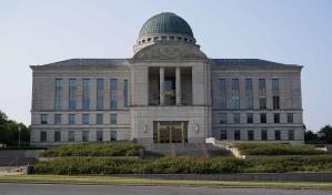 Aborto seguirá siendo legal en Iowa tras fallo de la corte estatal