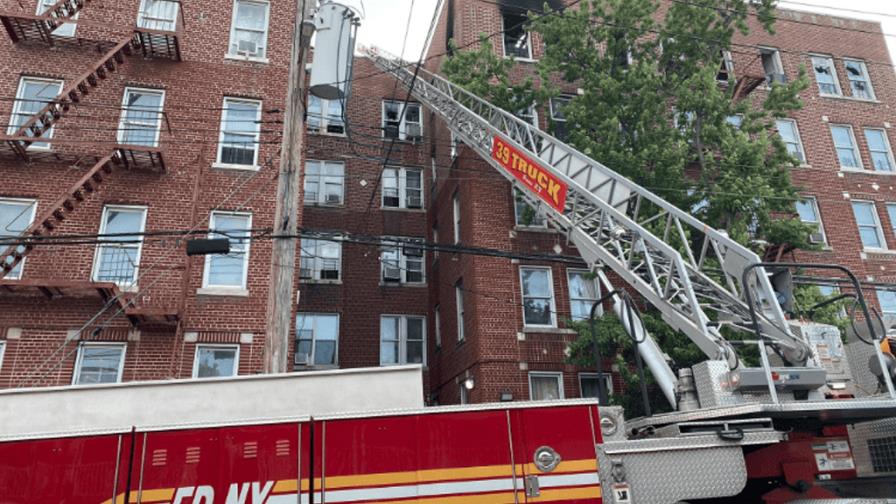 Un dominicano y su esposa mueren en un incendio de tres alarmas en El Bronx