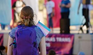 Texas prohíbe a las universitarias trans participar en deportes de mujeres