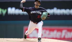 José De León y relevistas de Mellizos maniatan a Tigres para victoria 2-0