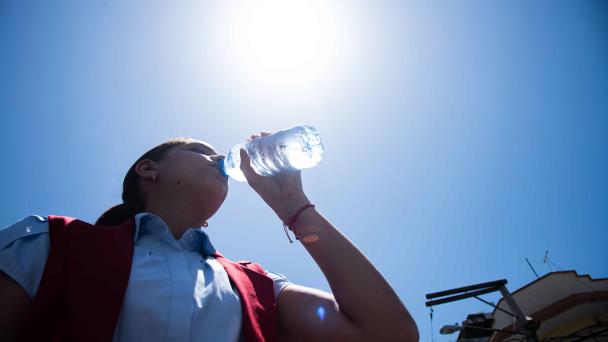 Calor y polvo del Sahara continuarán afectando RD; temperaturas de hasta 37 °C