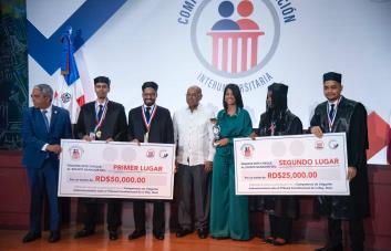 Estudiantes de Unibe ganan primer lugar de Competencia de Litigación del Tribunal Constitucional