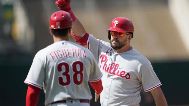 Sencillo de Schwarber en el inning 12 da victoria a Filis por 3-2 ante Atléticos