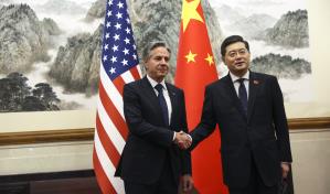 EEUU y China acuerdan seguir conversaciones tras visita de Blinken