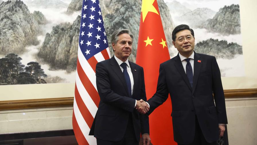 EEUU y China acuerdan seguir conversaciones tras visita de Blinken