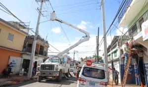 Edeeste desarrolla proyecto eléctrico para mejorar servicio en mercado de Los Mina