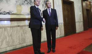 Estados Unidos y China se comprometen a estabilizar sus lazos