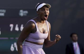 Venus Williams, con 43 años y 697 del ranking, sorprende a Giorgi en Birmingham
