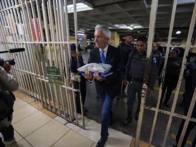 Tribunal desestima demanda contra Rubén Zamora