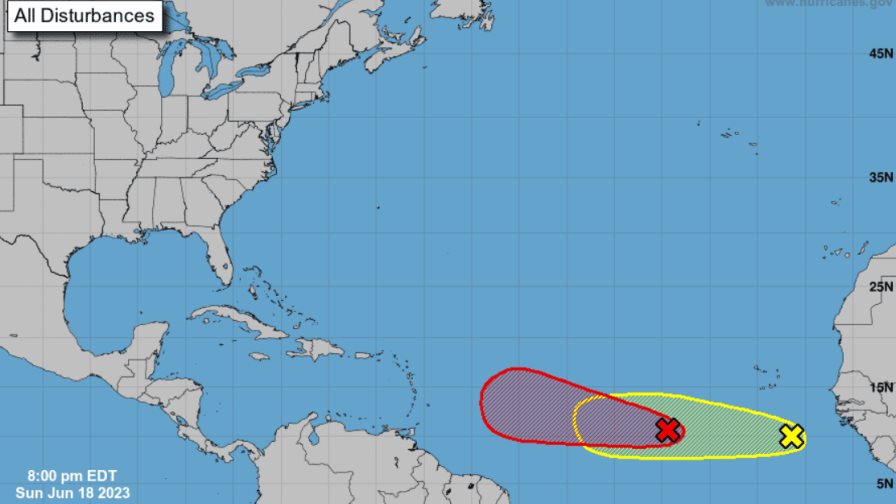 Onda tropical atlántica podría convertirse en depresión en próximas 24 y 48 horas