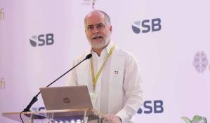 Siete consejos financieros del superintendente de Bancos Alejandro Fernández W.