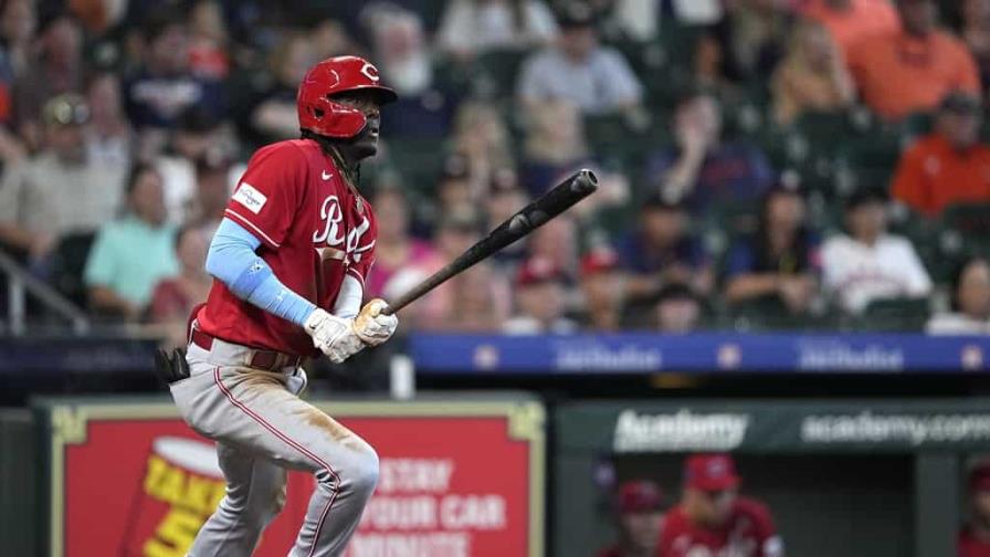 De la Cruz empuja una en el décimo de los Rojos para ayudar a vencer 9-7 a Astros