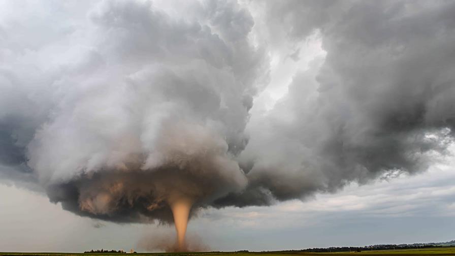 Un muerto por tornado en Misisipi, mientras tormentas y calor amenazan gran parte de EE.UU.