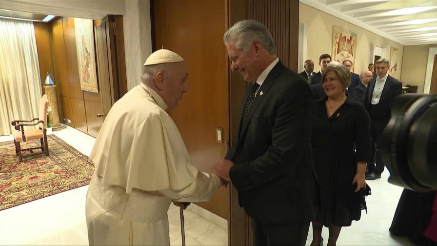 El presidente de Cuba se reúne con el papa Francisco durante su gira europea