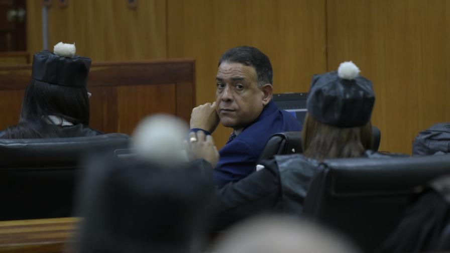Renuncia abogado de Alexis Medina y aplazan audiencia de juicio de fondo