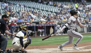 Alek Thomas jonronea en regreso a mayores, Arizona arrolla a Cerveceros 9-1