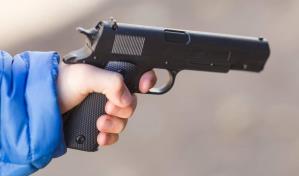 Una adolescente muerta y tres heridos tras altercado entre dos grupos en Houston