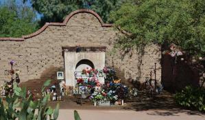 El Tiradito, un santuario de latinos y migrantes en Arizona que venera a un pecador