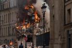 Un gran incendio en París por una explosión de gas provoca el derrumbe de un edificio