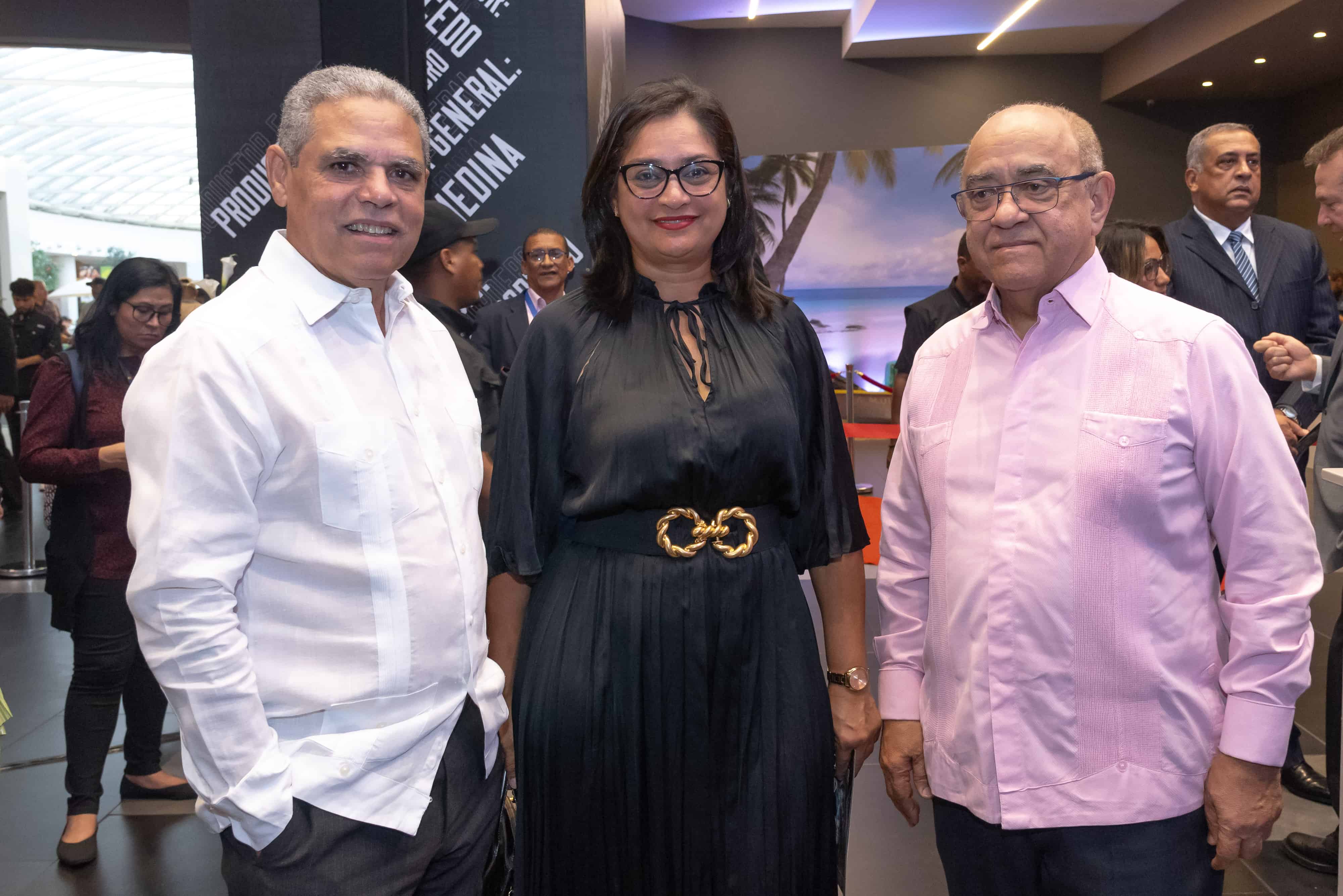 Adalberto Grullon, Elizabeth Perez y Manuel Quiterio Cedeño.