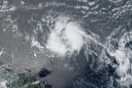 Islas del Caribe oriental se preparan para inundaciones por tormenta Bret Islas del Caribe oriental se preparan para inundaciones por tormenta Bret
