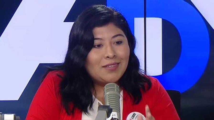 Detienen a la ex primera ministra de Perú Betssy Chávez por presuntos delitos de rebelión y conspiración